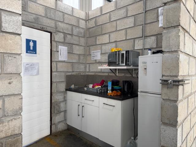 To Let Commercial Property for Rent in Cotswold Eastern Cape
